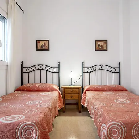 Apartment Aptº Jabega, Familias Y Parejas